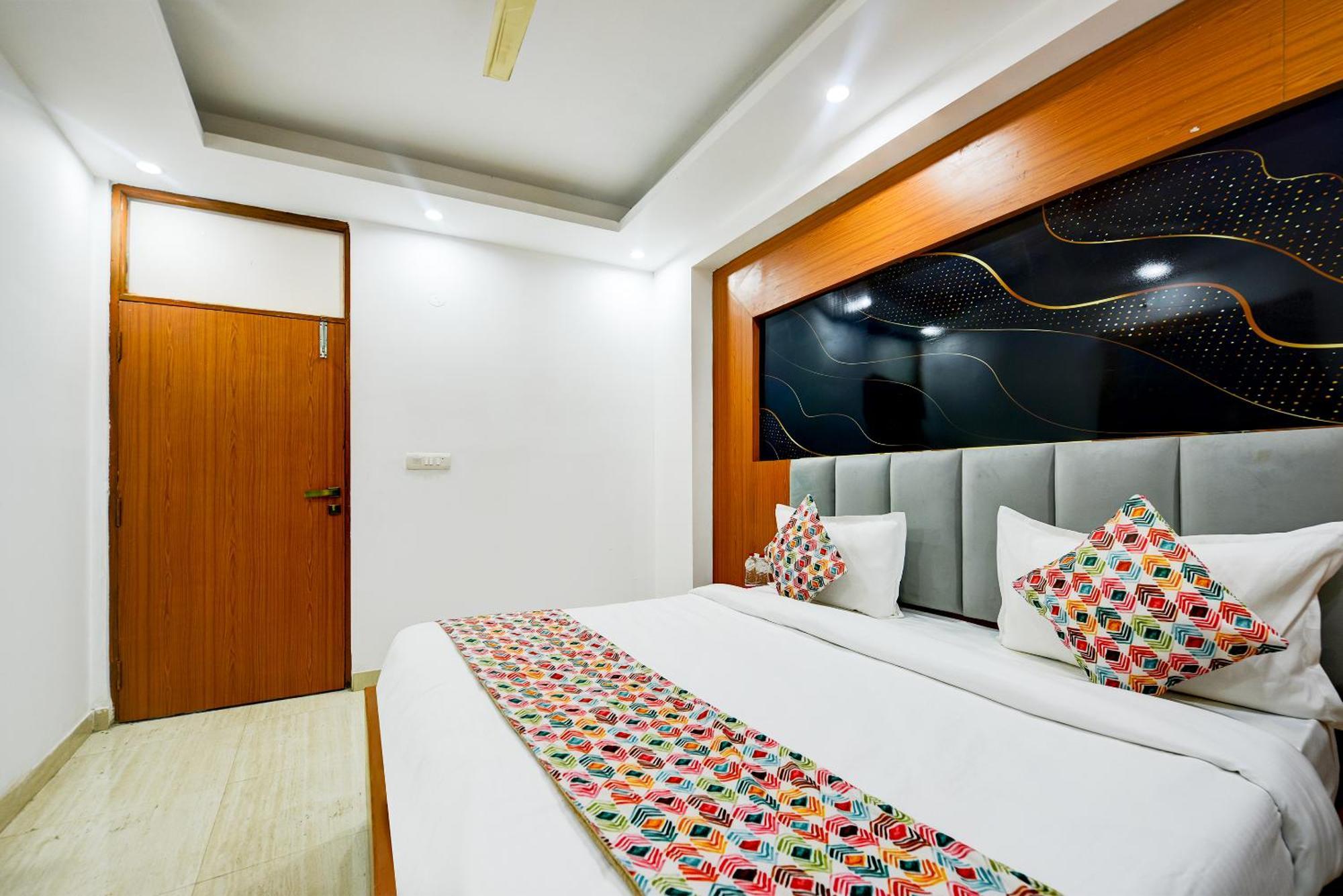 Hotel Galaxy Near Delhi Airport New Delhi Exterior photo